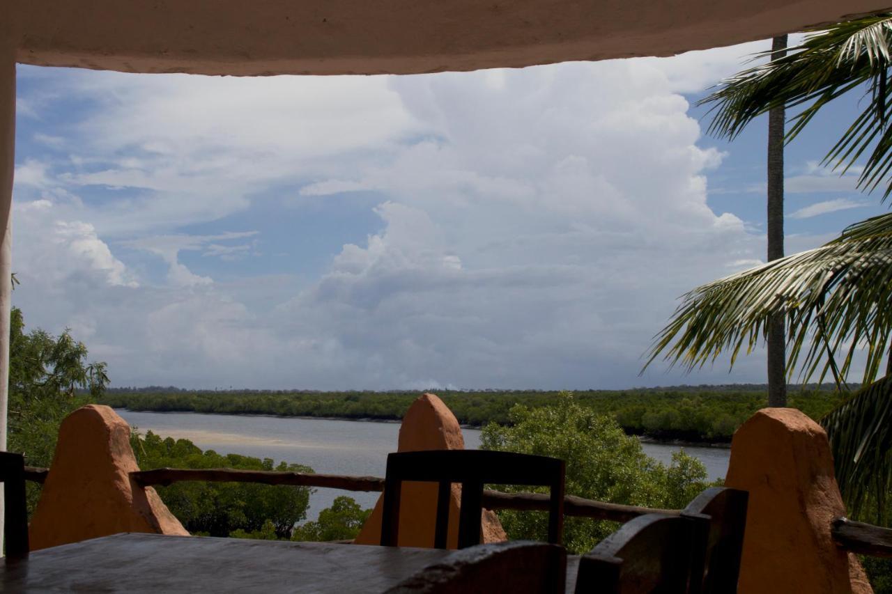 Shirazi Bay Hotel Ukunda Exterior photo